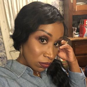 Meet your Posher, Latoya